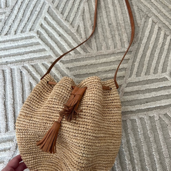 Straw Bucket Bag - Picture 3 of 4